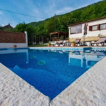 Family Friendly House With A Swimming Pool Smrika, - 24407 펜션