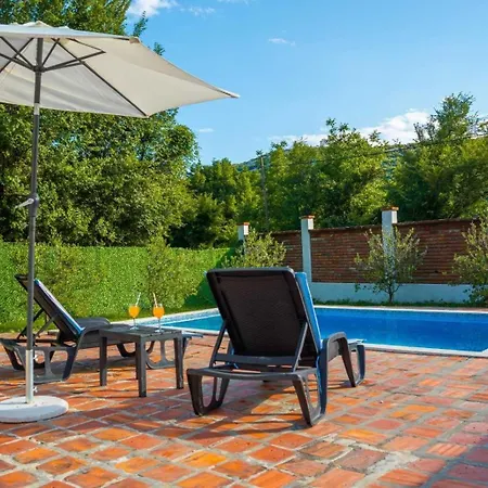 Family Friendly House With A Swimming Pool Smrika, - 24407 Casa vacanze *
